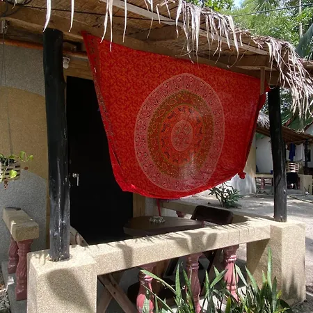 Hutofhappiness Apartment Thongsala Exterior photo